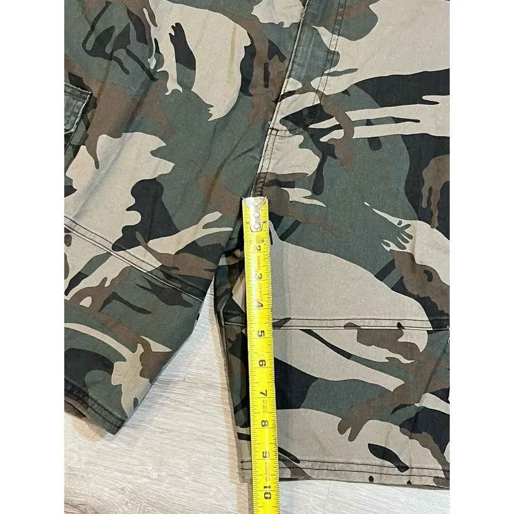 Wrangler‎ Shorts Men's 46 Green Camo Cargo Relaxed Fit Outdoor Hiking